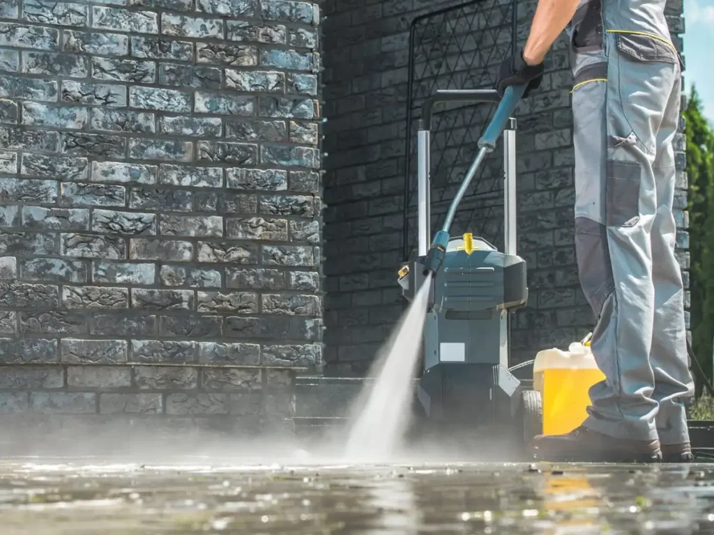 Limpeza pós obras com hidrojateamento